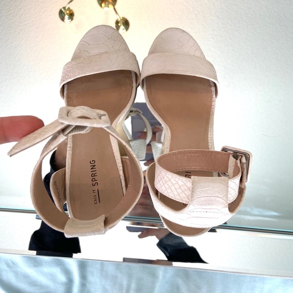 White Snake Pattern Heel - Picture 5 of 5